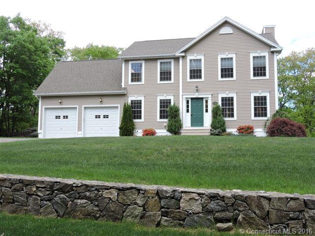 22 Ferndale Ave, Middlebury, CT 06762 - photo 1