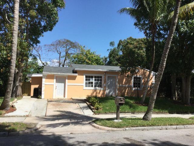 951 31st St, West Palm Beach, FL 33407 - photo 1