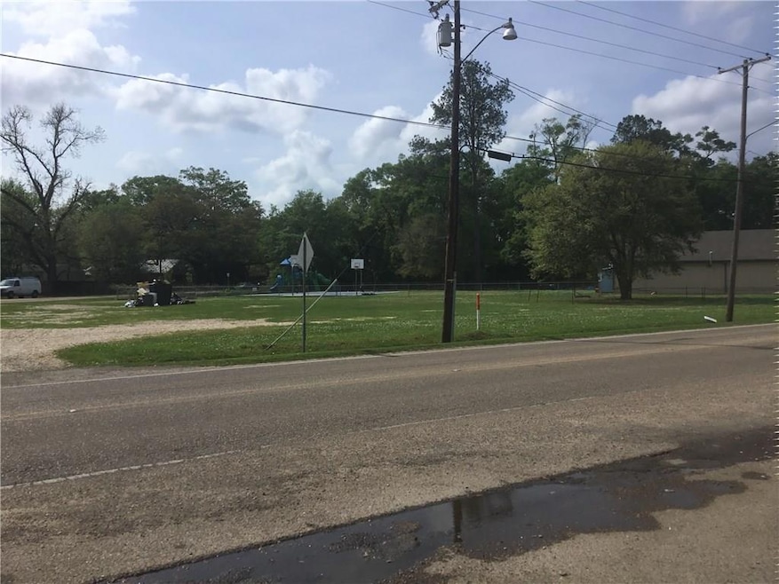 919 N Columbia St, Covington, LA 70433 - photo 1