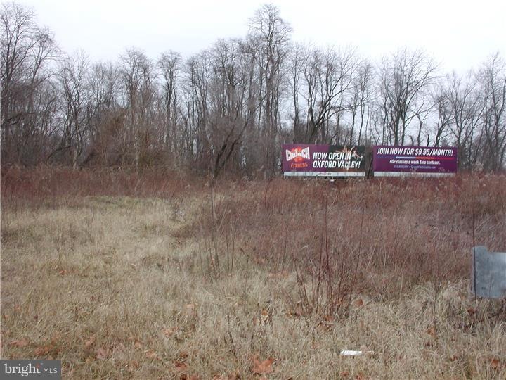 945 Lincoln Hwy, Morrisville, PA 19067 - photo 1