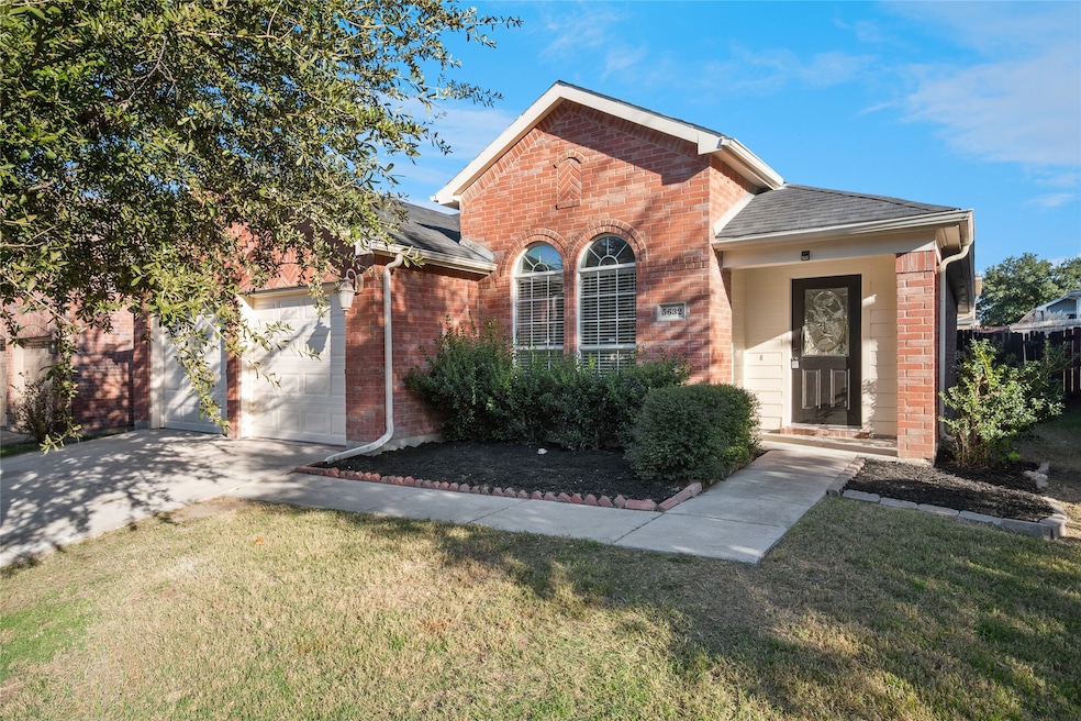 5632 Broken Gap Dr, Fort Worth, TX 76179 - photo 1