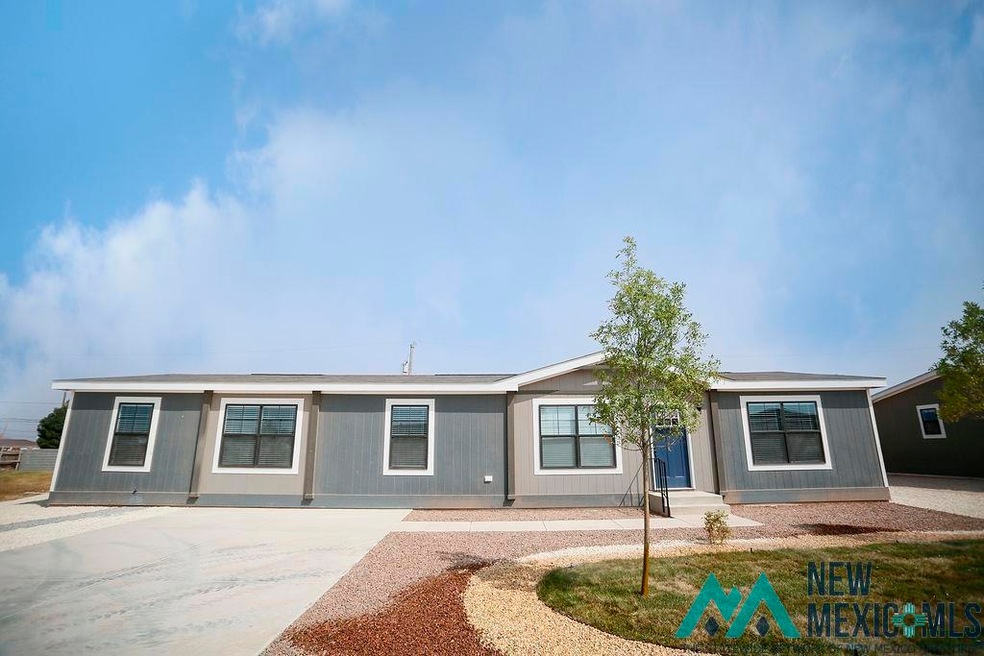 4204 Balsa St, Carlsbad, NM 88220 - photo 1