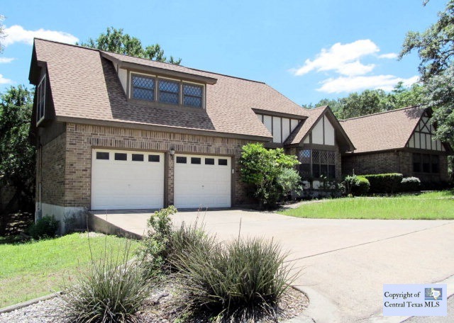 308 Oakridge Dr, San Marcos, TX 78666 - photo 1