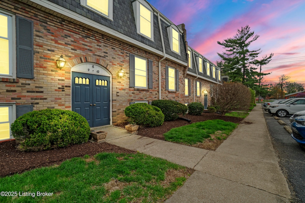 521 zorn ave e11
