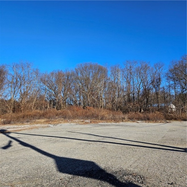 112 Old Warwick Ave, Warwick, RI 02889 - photo 1
