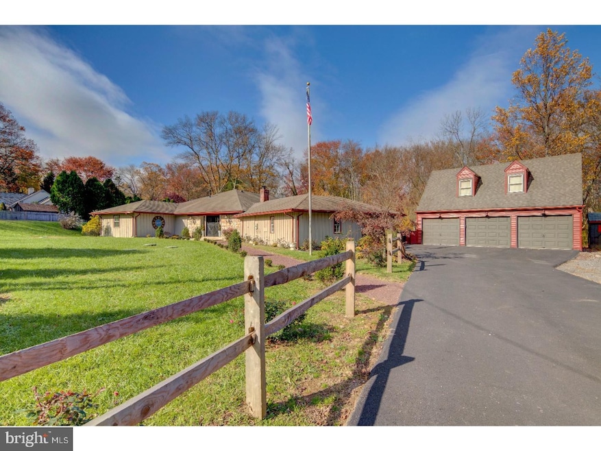 25 Laurel Cir, Malvern, PA 19355 - photo 1