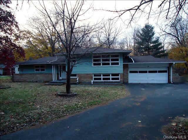 4 Circle Dr, Wappingers Falls, NY 12590 - photo 1