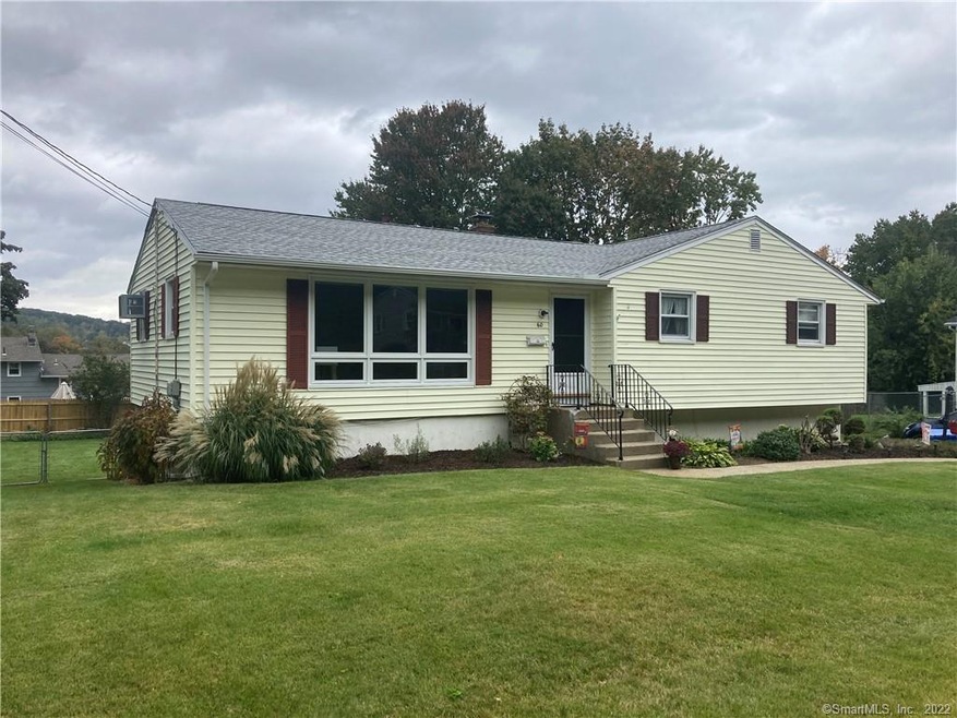 60 Newport Dr, Waterbury, CT 06705 - photo 1
