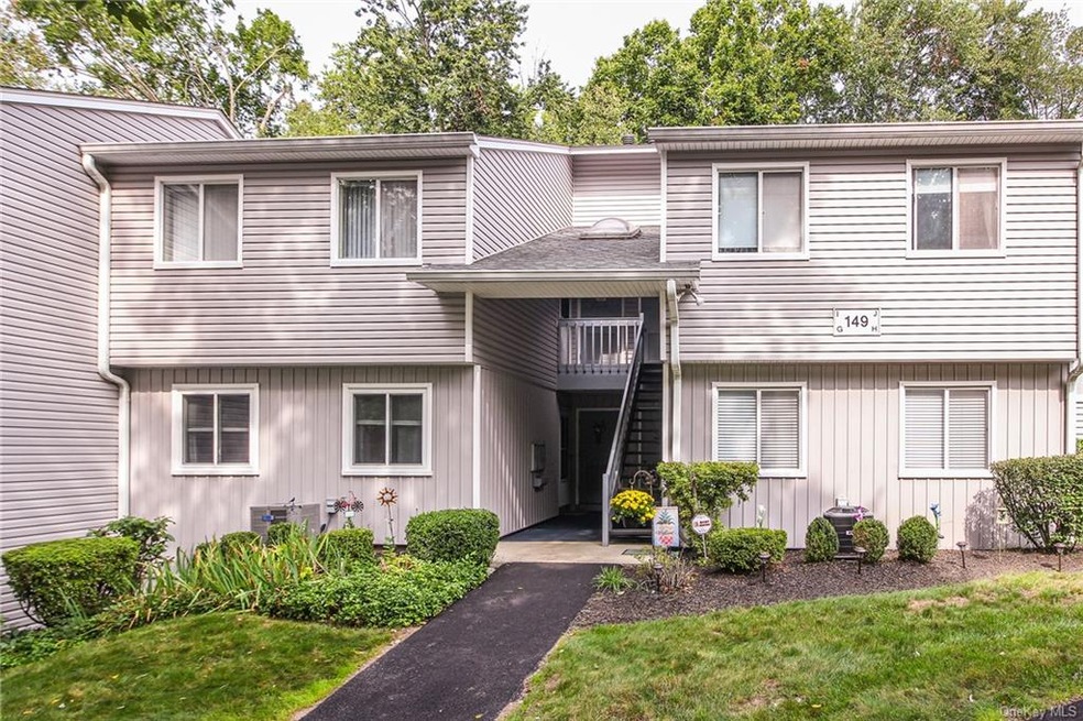 149 Flintlock Way unit I, Yorktown Heights, NY 10598 - photo 1