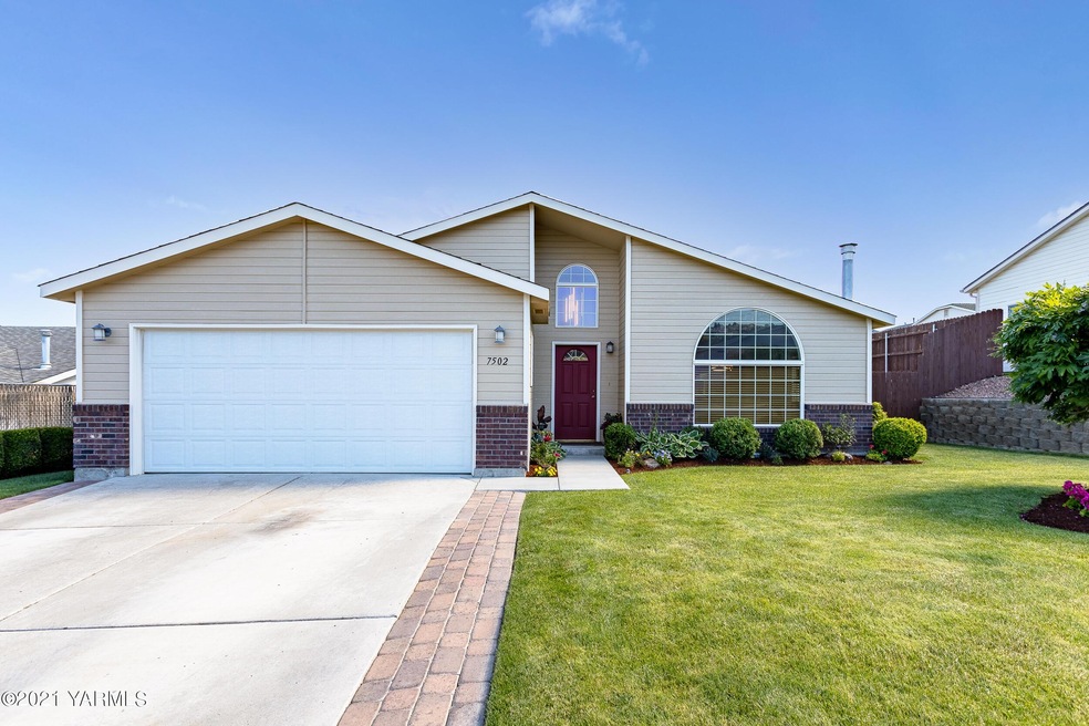 7502GlacierWay_01