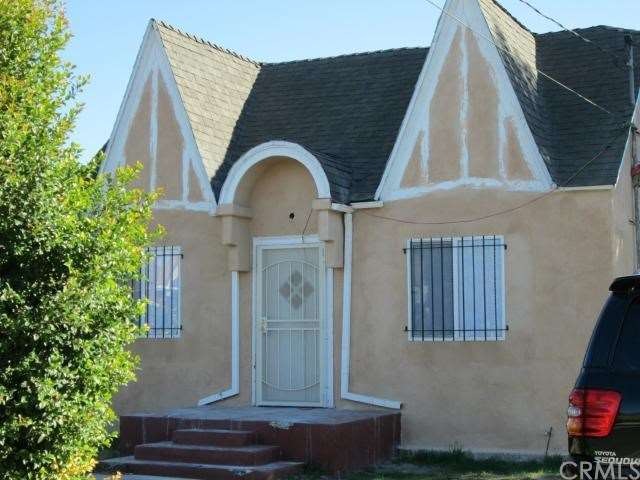 1666 E. 111th Street, Front house is a 3Bedroom, 1