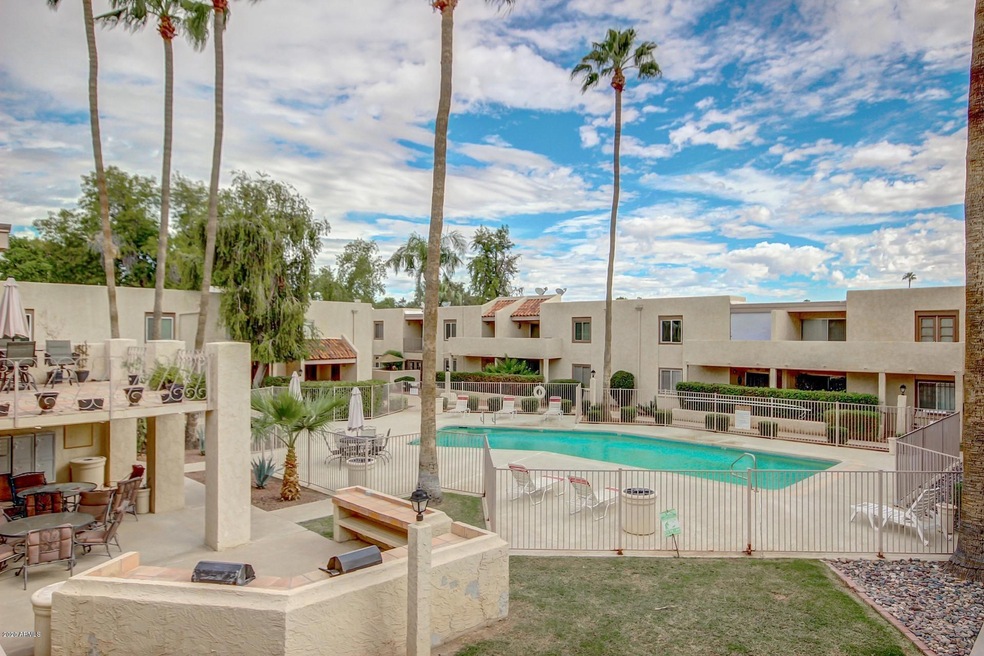 CIENTO POOL GROUNDS
