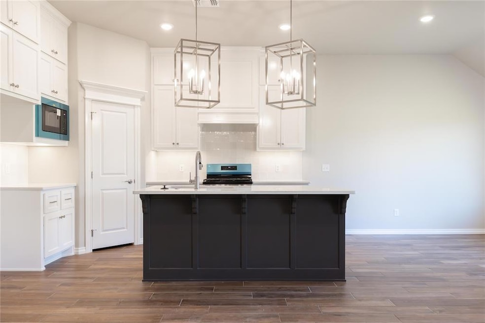 12337 SW 32nd St, Yukon, OK 73099 - photo 1