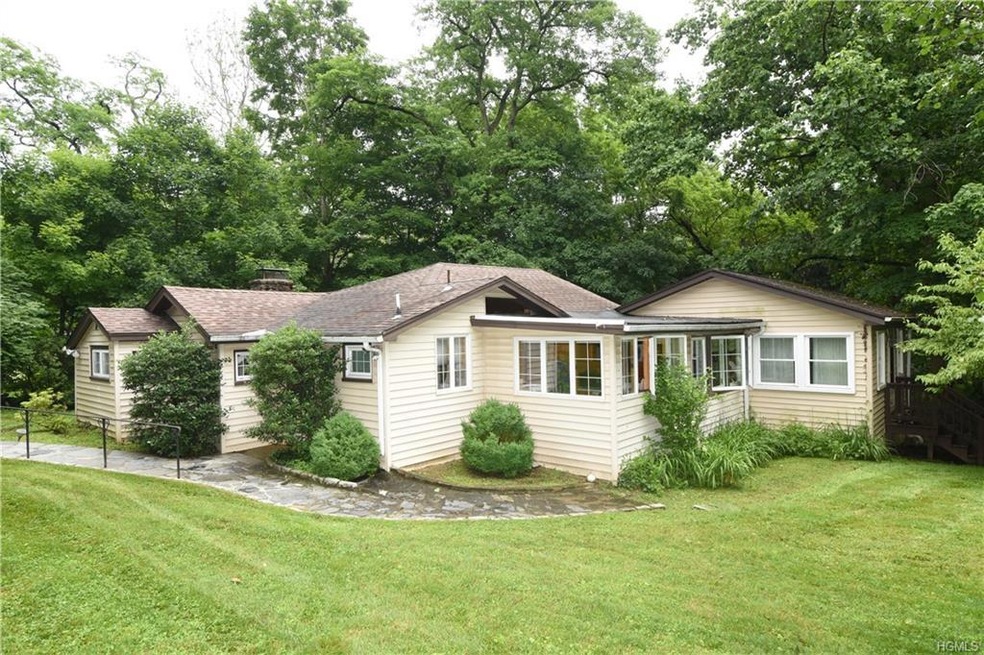 8 Mountain Trail, Croton On Hudson, NY 10520 - photo 1