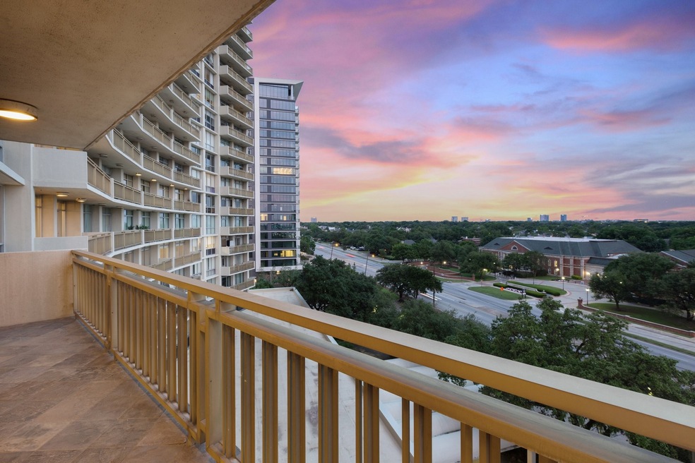 6211 W NW unit 701, Dallas, TX 75225 - photo 1