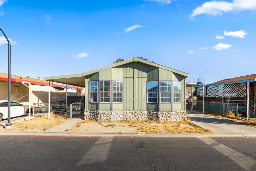 45111 25th St E -2
