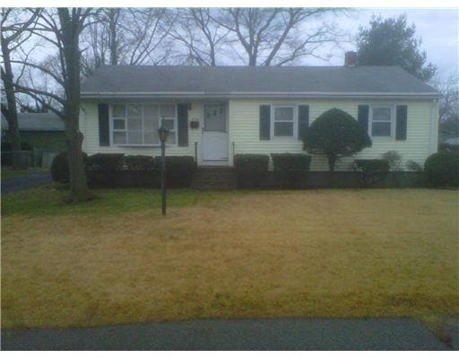 239 Pierce Ave, Warwick, RI 02888 - photo 1