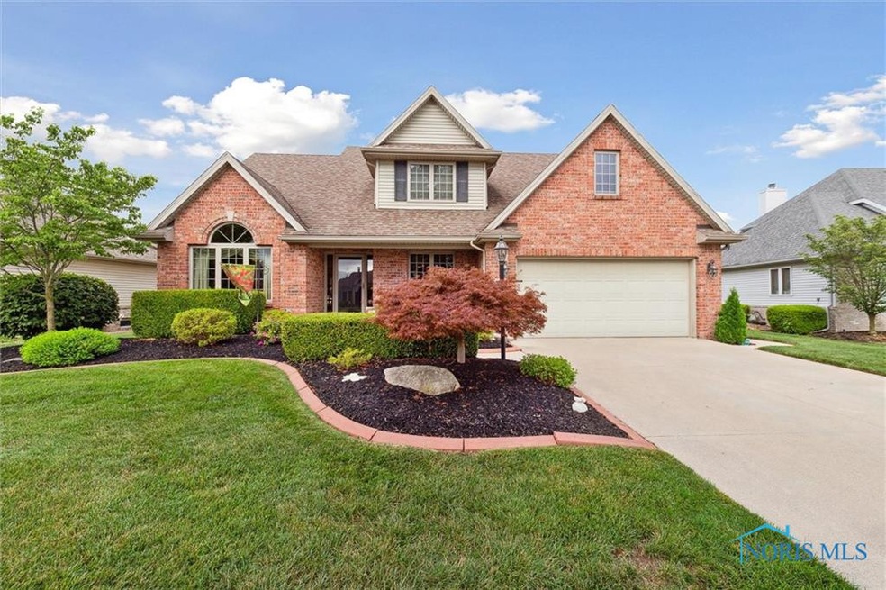 608 Park Way E, Oregon, OH 43616 - photo 1