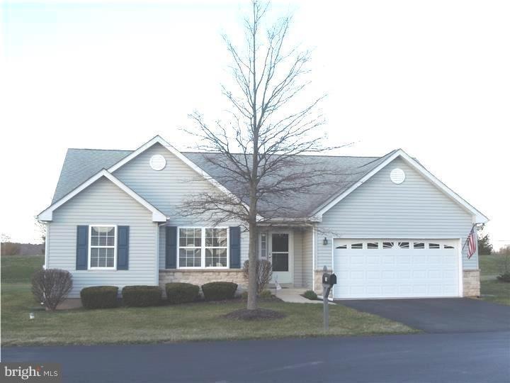 106 Presidential Dr, Royersford, PA 19468 - photo 1