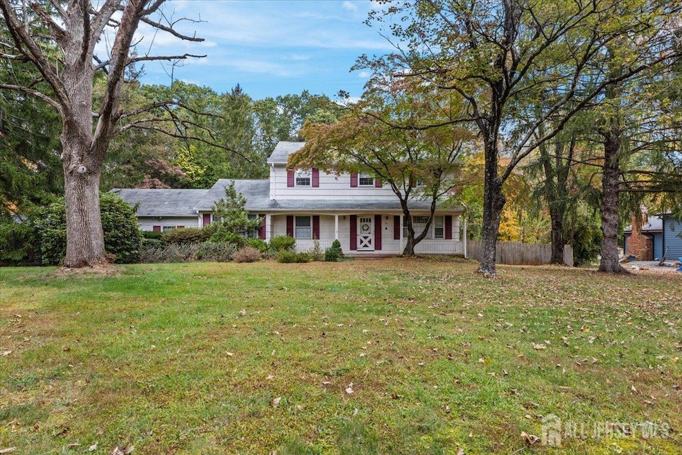 Under Contract $599,900