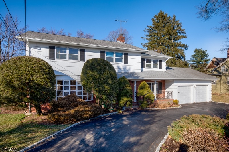 215 E Mount Pleasant Ave, Livingston, NJ 07039 - photo 1