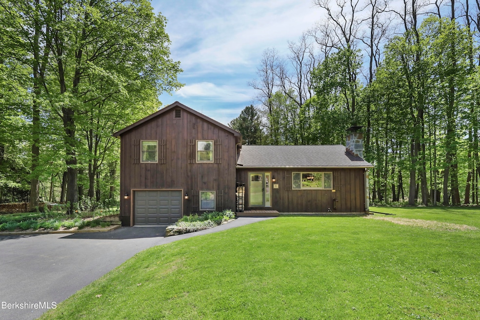 Well-maintained Home on Spacious Lot!