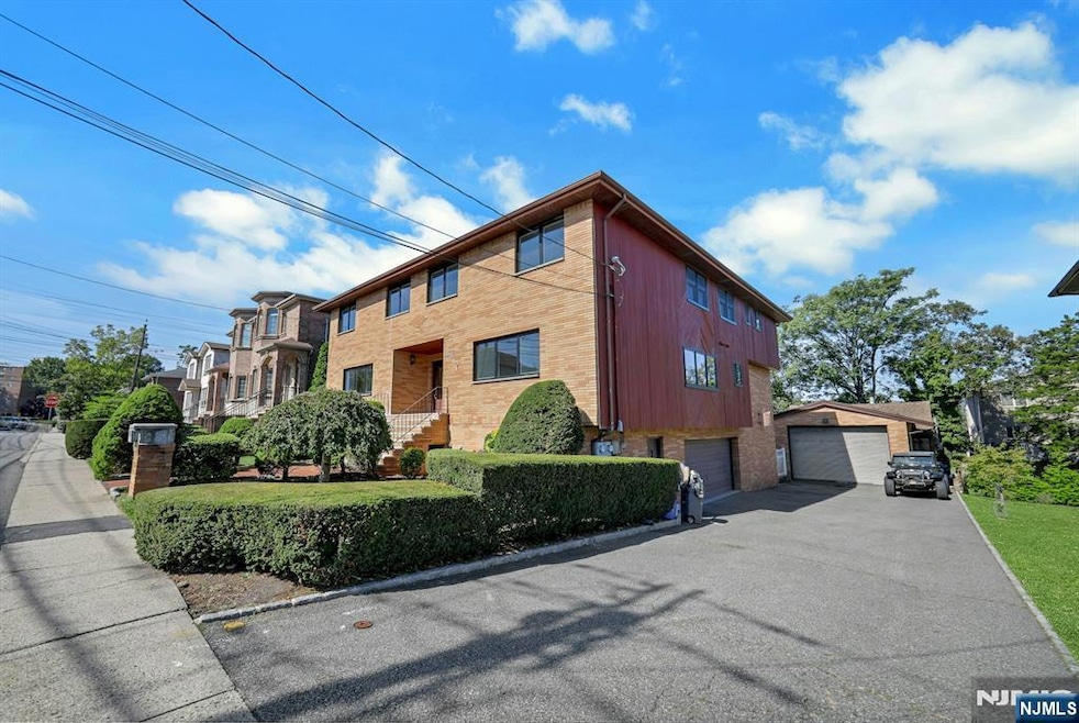 For Rent $9,000/month