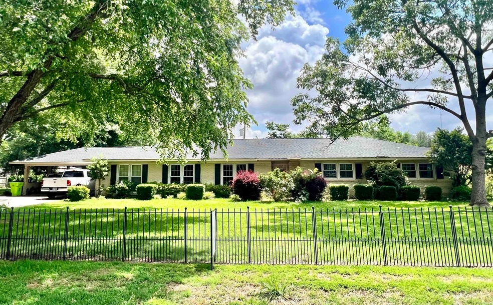 1711 Coker Hampton Dr, Stuttgart, AR 72160 - photo 1