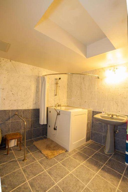 Owners Bath