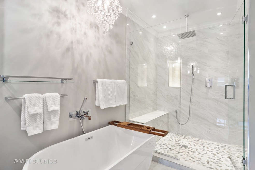 2 Woodbine Rd, Rolling Meadows, IL 60008 - photo 1