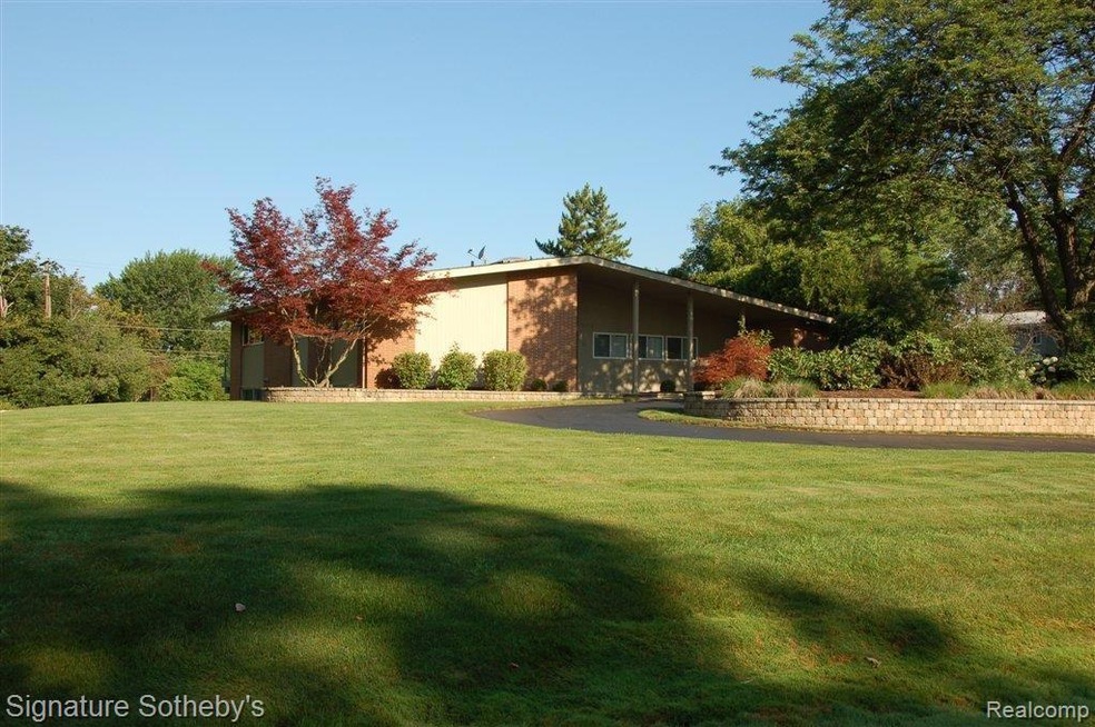 6310 Northfield Rd, West Bloomfield, MI 48322 - photo 1