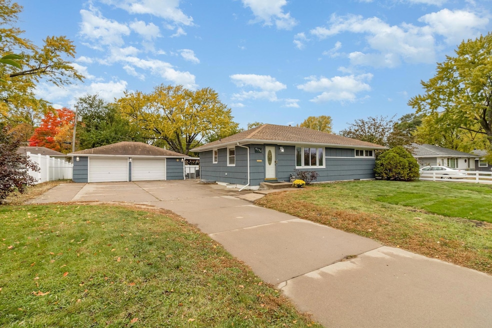 Pending $369,900 • Co-Listing Agent