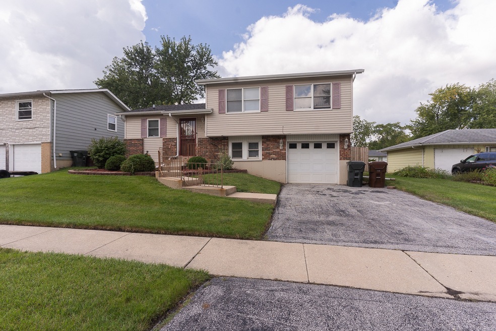 17840 Yale Ln unit 5, Country Club Hills, IL 60478 - photo 1