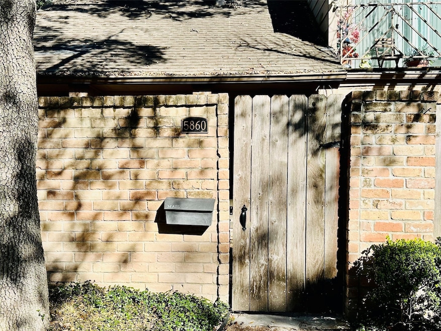 Front gate - unlocked