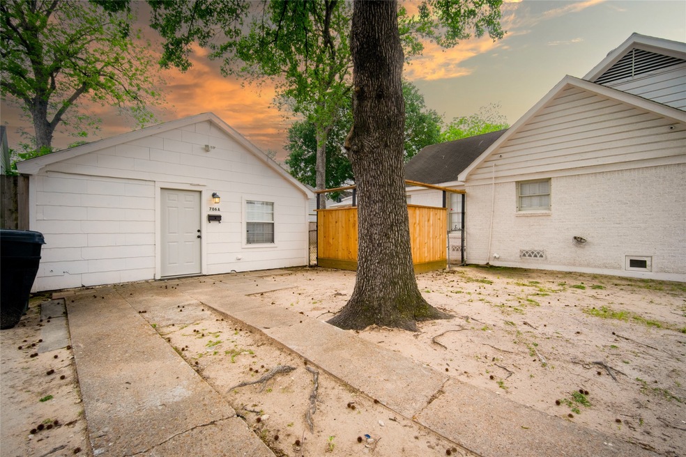 706 Milwaukee St unit A, Houston, TX 77009 - photo 1