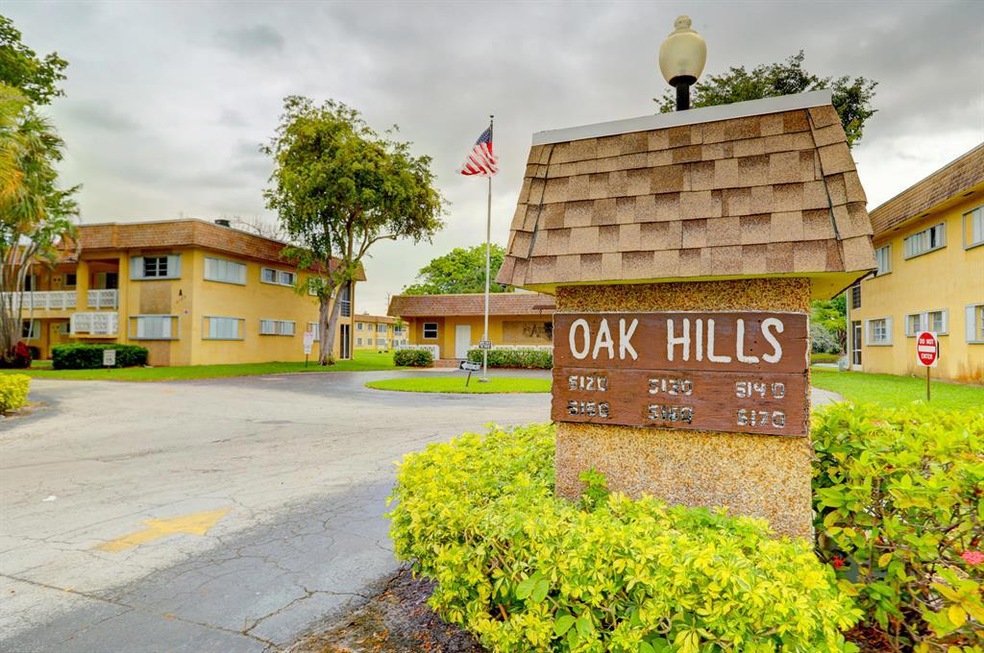 ENTRANCE TO COMMUNITY