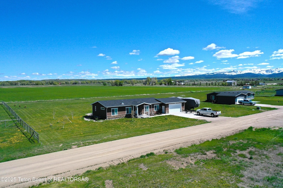 For Sale $598,900 • Co-Listing Agent