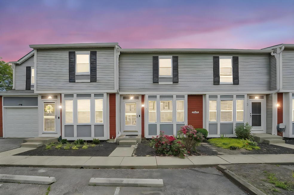 840 Pine Way Dr unit D2, Columbus, OH 43085 - photo 1