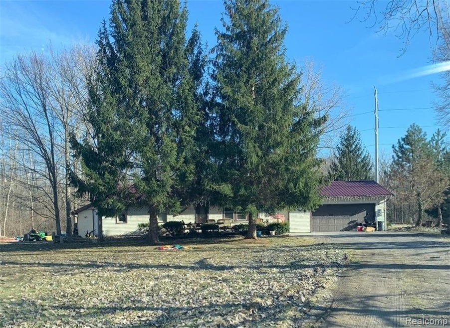 4715 Smith Rd, Kimball, MI 48074 - photo 1