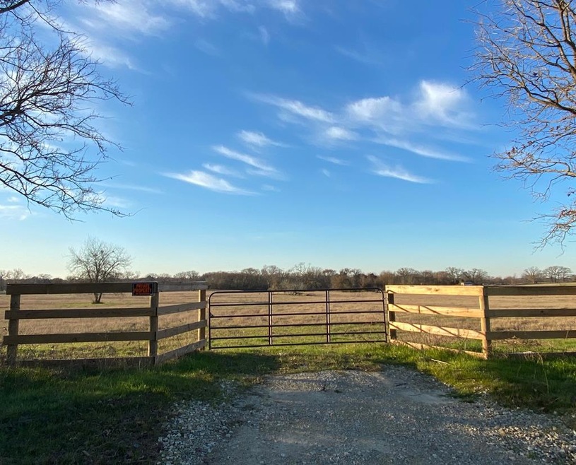 0 Cr 1313 unit 90564, Athens, TX 75751 - photo 1