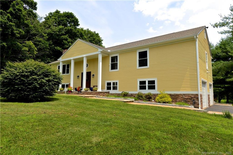 898 Sport Hill Rd, Easton, CT 06612 - photo 1