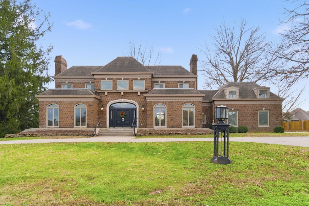 3350 E Fox Grape St, Springfield, MO 65804 - photo 1