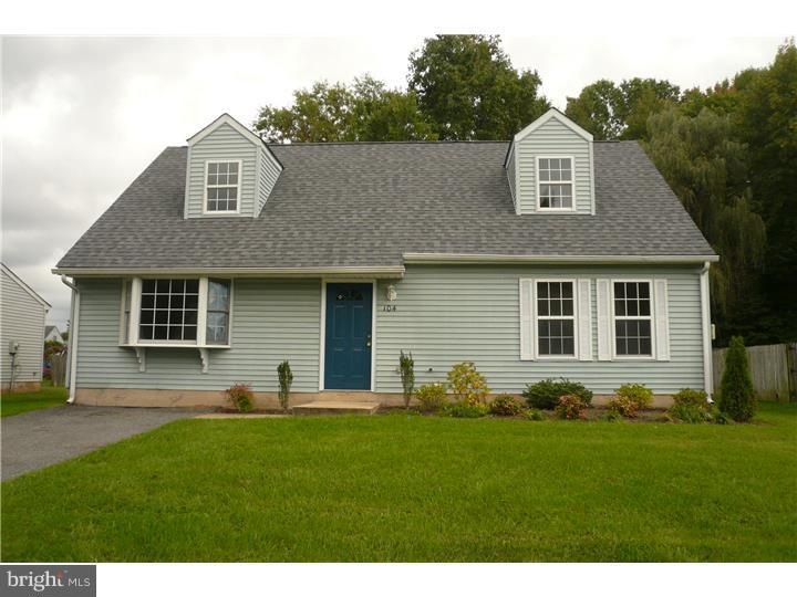 104 Diminish Dr, Newark, DE 19713 - photo 1