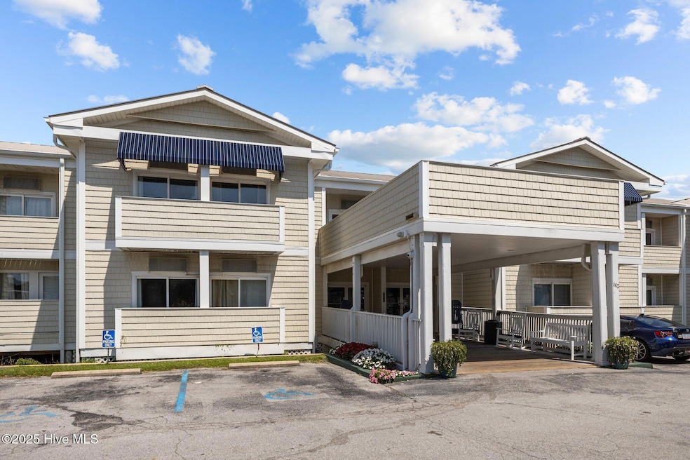 135 Palm Suites