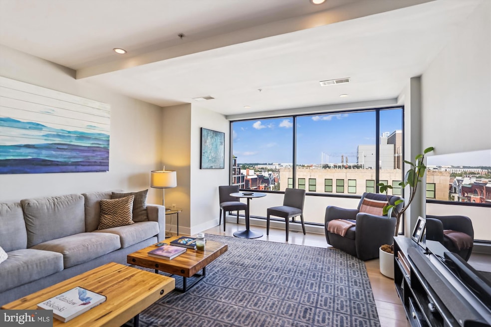 Under Contract $649,900