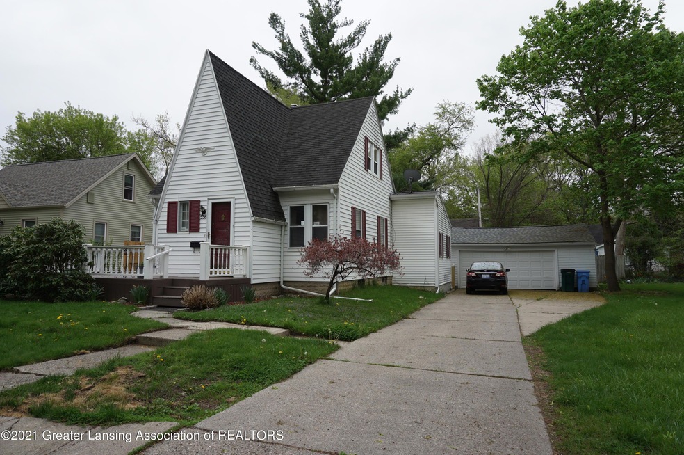 556 Brookland Blvd, Lansing, MI 48910 - photo 1