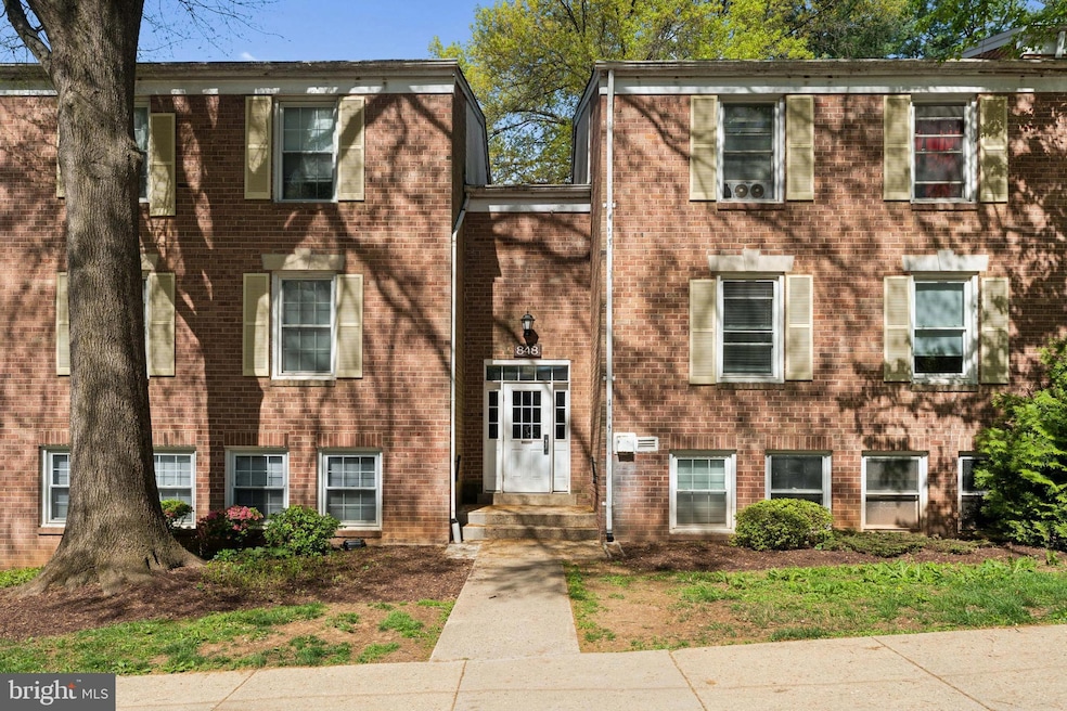 848 Quince Orchard Blvd unit P1, Gaithersburg, MD 20878 - photo 1