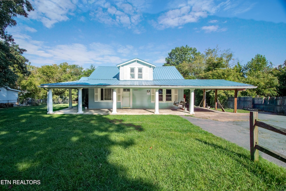 2316 Reservoir Rd, Kingsport, TN 37660 - photo 1