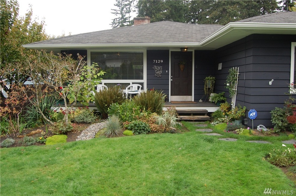 7129 Lower Ridge Rd, Everett, WA 98203 - photo 1