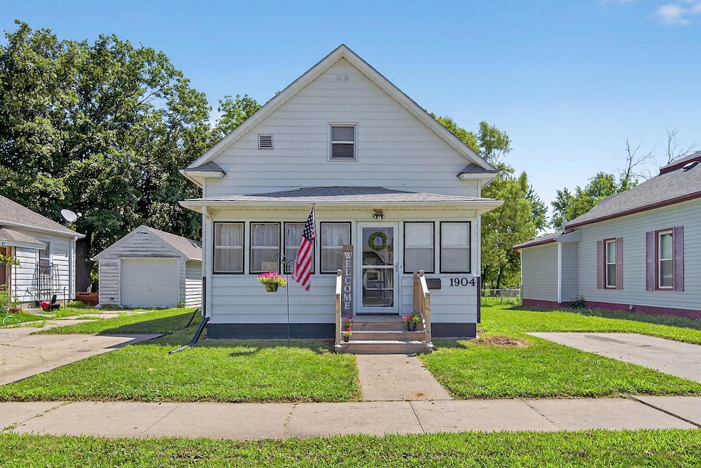 1904 6th St, Perry, IA 50220 - photo 1